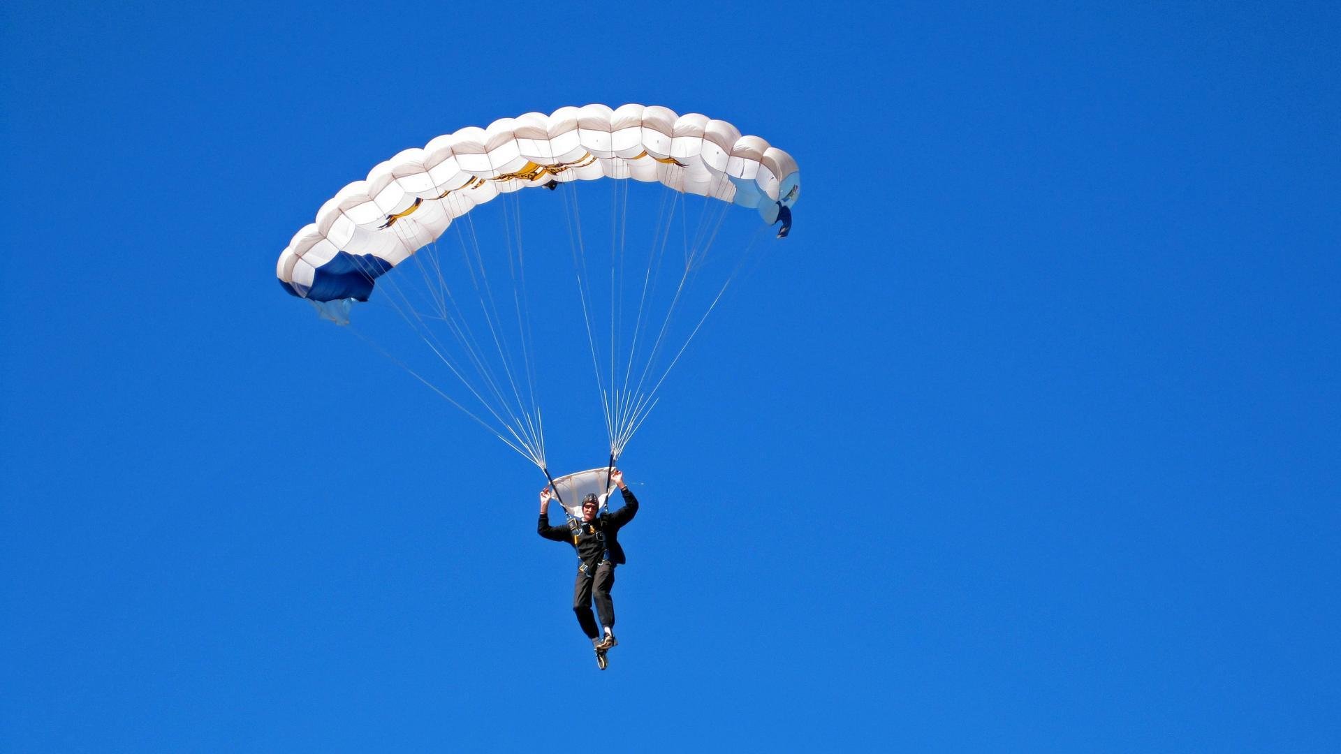 欧冠爆冷！切尔西、巴萨和本菲卡接连失利，0506欧冠切尔西巴萨中文解说