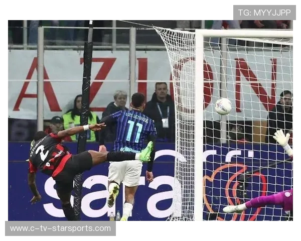 AC米兰反击一脚直塞，单刀被门将化解，ac米兰效力过的门将